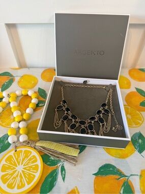 10/$25 • Argento Black Stone Chain Bib Necklace
